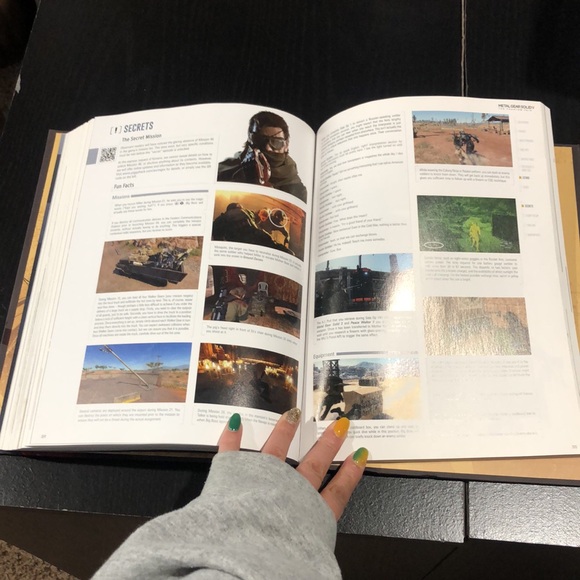 Metal Gear Solid V The Phantom Pain The Complete Official Guide hardcover book - Picture 11 of 11